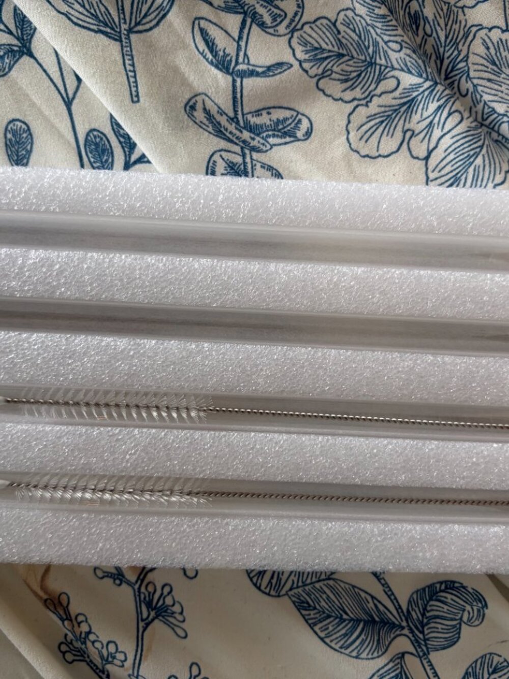 4 Pack Glass Drinking Cups w/ Bamboo Lids & Glass Straws New In Box - Picture 2 of 4